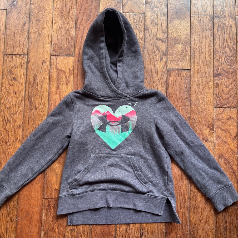 Under Armour Charcoal Hoodie with Heart Graphic girls size 5